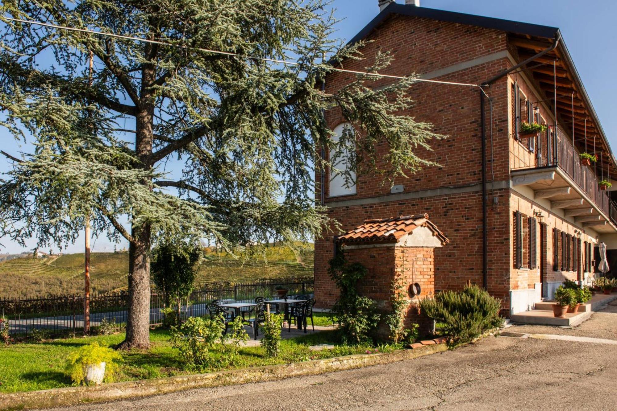 Casa Rubbo - Appartamento 'Como' Nelle Langhe อัลบา ภายนอก รูปภาพ